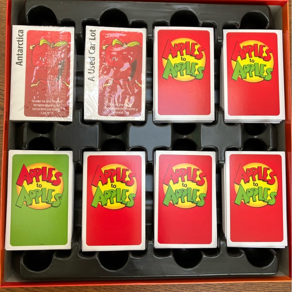 Mattel-Apples to Apples Party Game Box. more than 500 cards, tray, instructions - Picture 4 of 4
